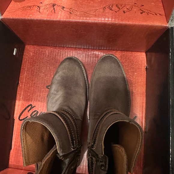 Freebird Brown Ankle Boots - Picture 12 of 12